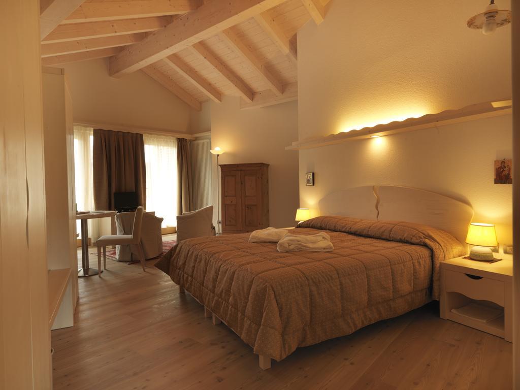 Castelir Suite Hotel Панкия Стая снимка